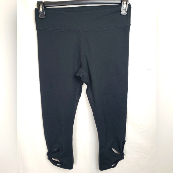 Fabletics Pants - Fabletics Black Crop Leggings Sz M